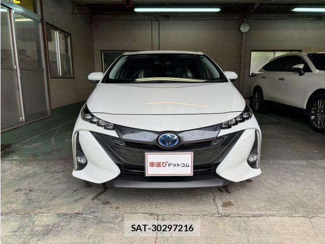Toyota PRIUS PHV 2021-04 8881714-3