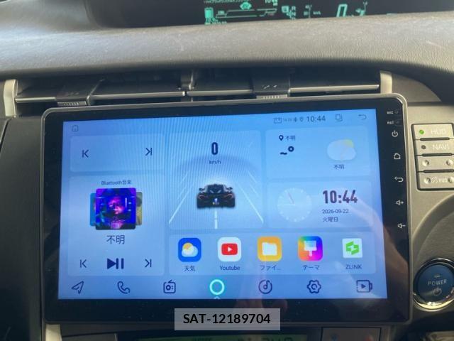 Toyota PRIUS PHV 2012-02 8884224-19