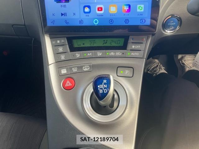 Toyota PRIUS PHV 2012-02 8884224-20