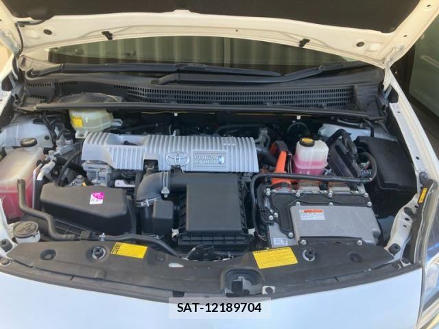 Toyota PRIUS PHV 2012-02 8884224-25