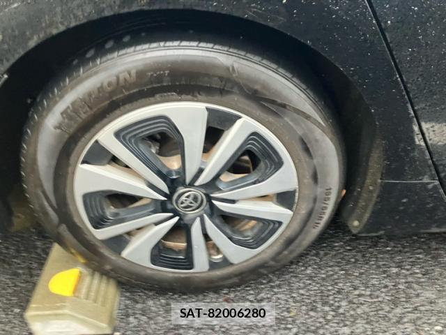 Toyota PRIUS PHV 2018-02 8884223-10