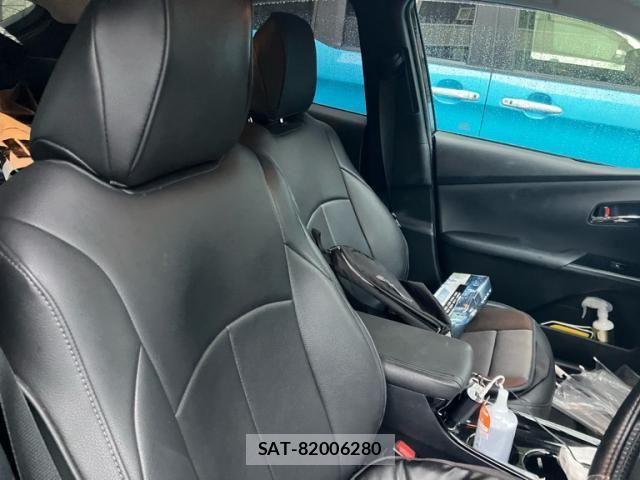 Toyota PRIUS PHV 2018-02 8884223-13