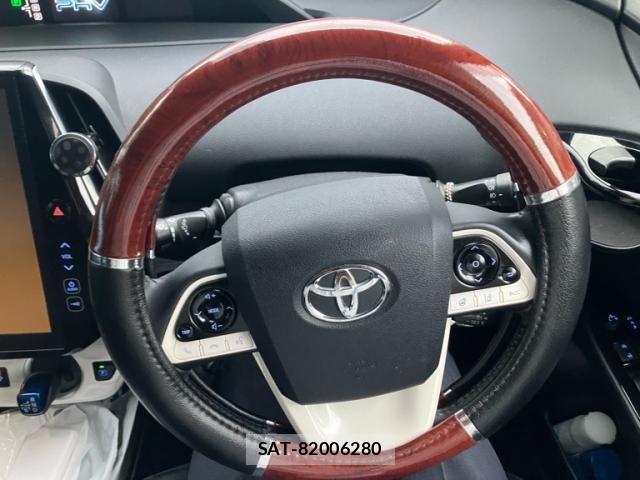 Toyota PRIUS PHV 2018-02 8884223-17