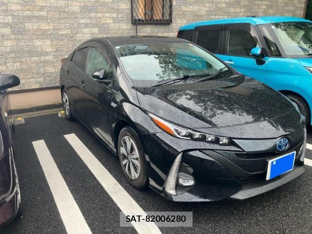 Toyota PRIUS PHV 2018-02 8884223-1