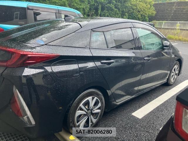 Toyota PRIUS PHV 2018-02 8884223-3