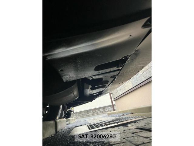 Toyota PRIUS PHV 2018-02 8884223-6
