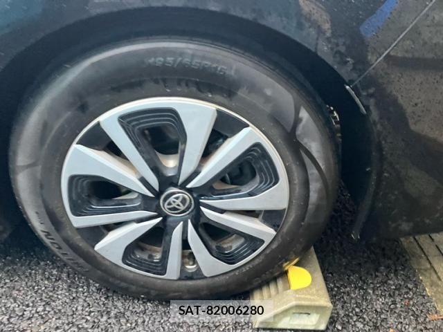 Toyota PRIUS PHV 2018-02 8884223-7