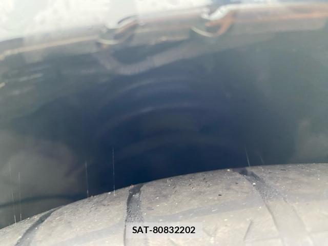 Toyota PRIUS PHV 2012-03 8884225-10
