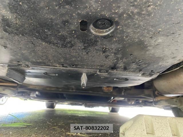 Toyota PRIUS PHV 2012-03 8884225-13