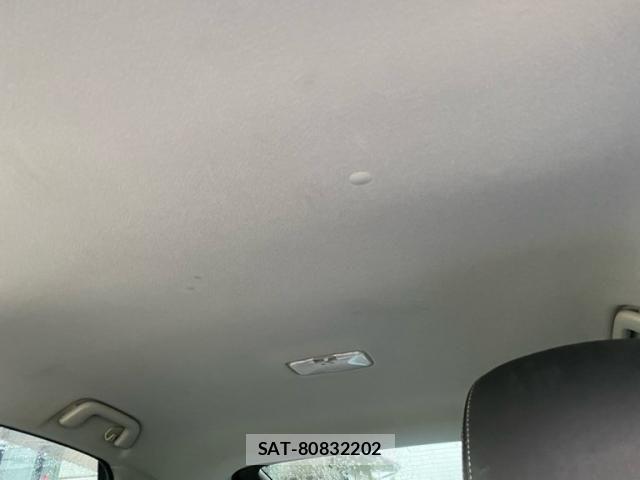 Toyota PRIUS PHV 2012-03 8884225-19