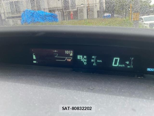Toyota PRIUS PHV 2012-03 8884225-23