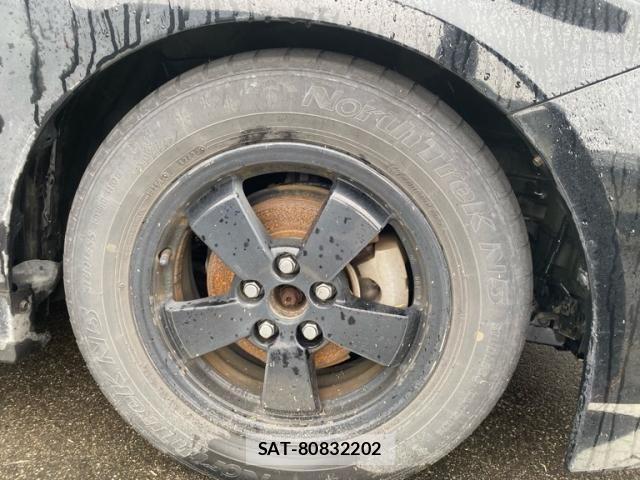 Toyota PRIUS PHV 2012-03 8884225-6