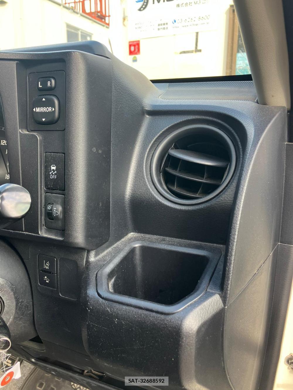 Toyota PROBOX 2019 1298871-18