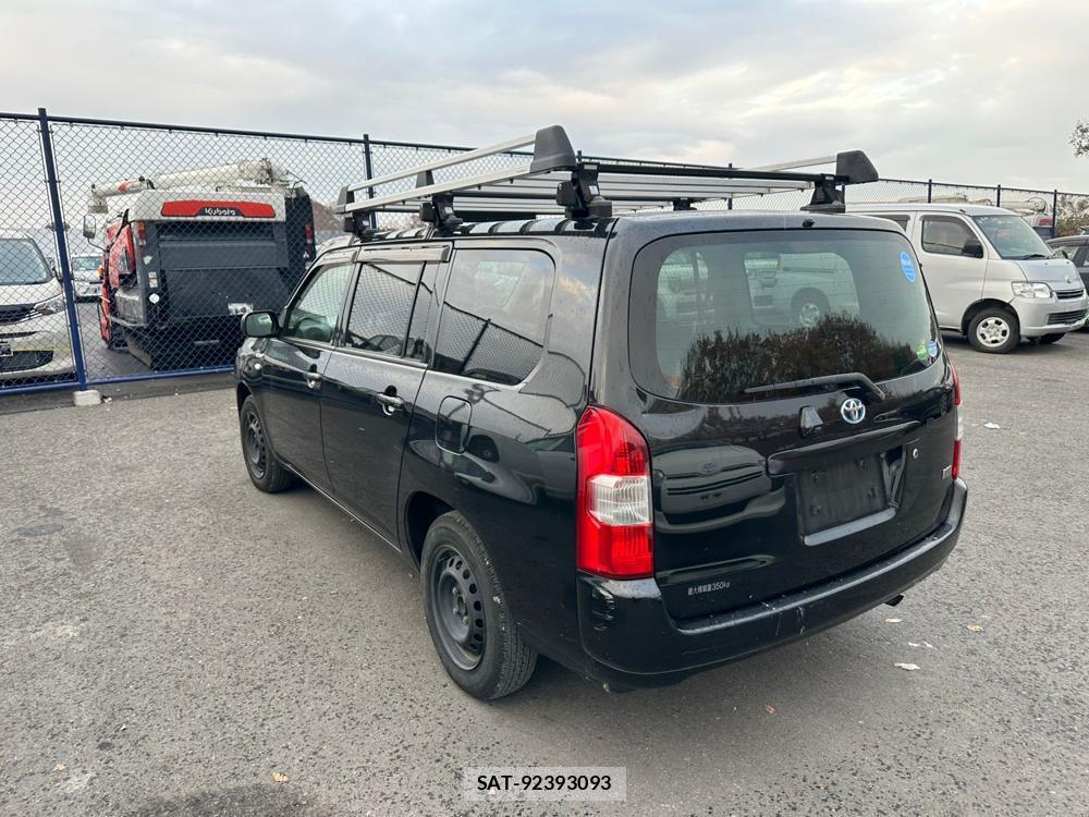 Toyota PROBOX 2020 1375370-2