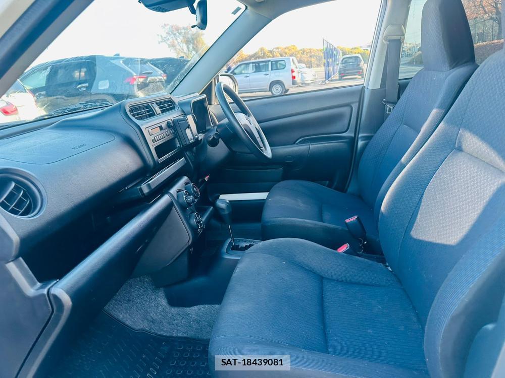 Toyota PROBOX 2020 1497563-10