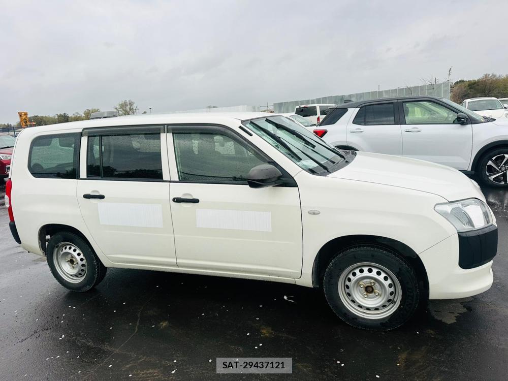 Toyota PROBOX 2020 5852462-5