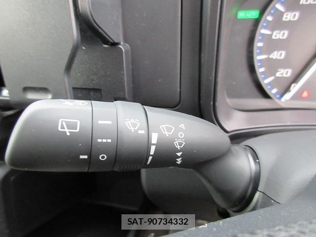 Toyota PROBOX 2026-02 7329573-17