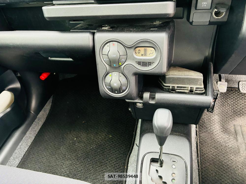 Toyota PROBOX 2020-12 7632876-19