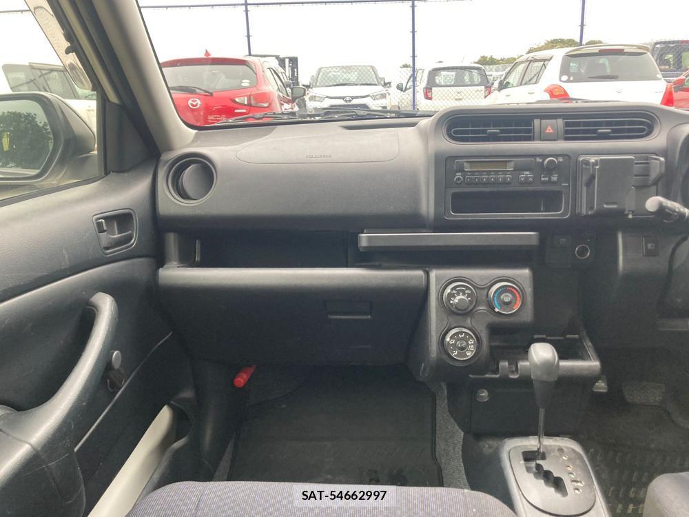 Toyota PROBOX 2020 1325500-17