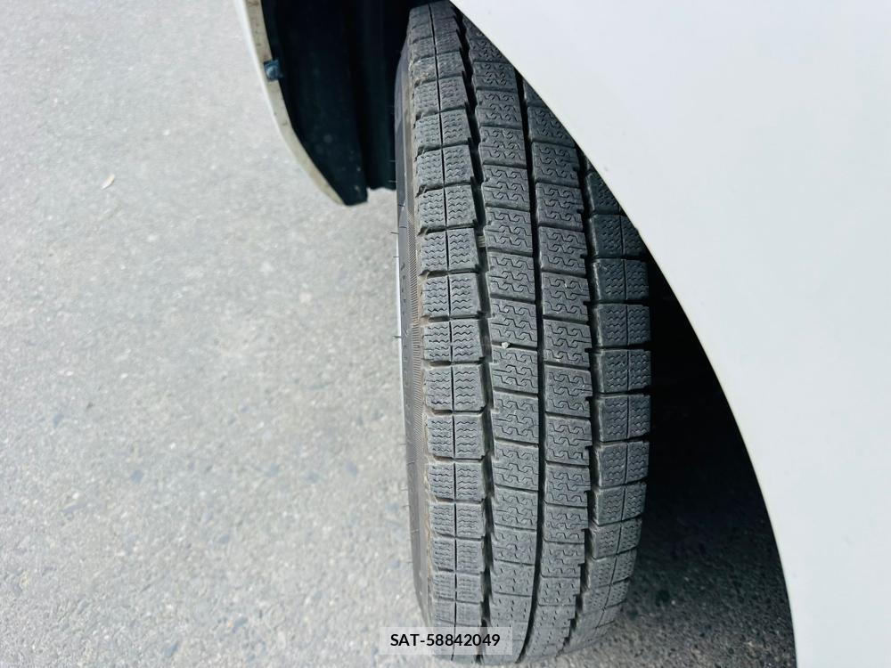 Toyota PROBOX 2019 6937243-31