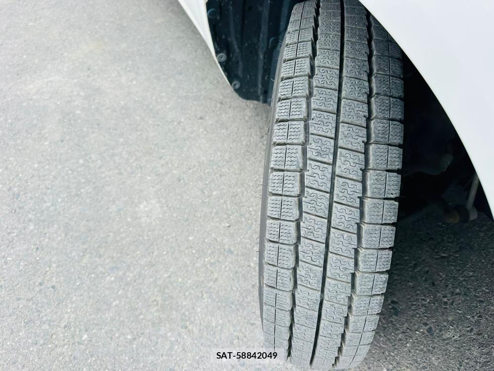Toyota PROBOX 2019 6937243-32