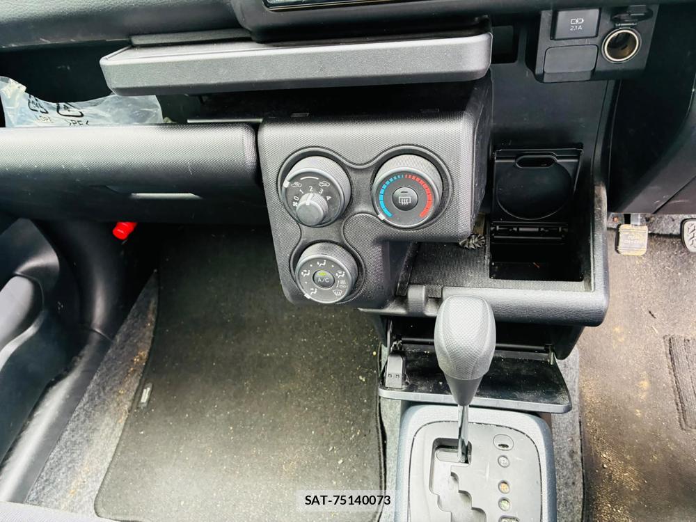 Toyota PROBOX 2020-05 7491011-19
