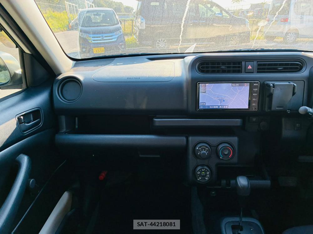 Toyota PROBOX 2020-06 8311392-17