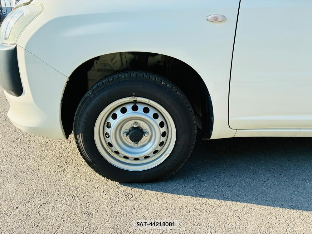 Toyota PROBOX 2020-06 8311392-29