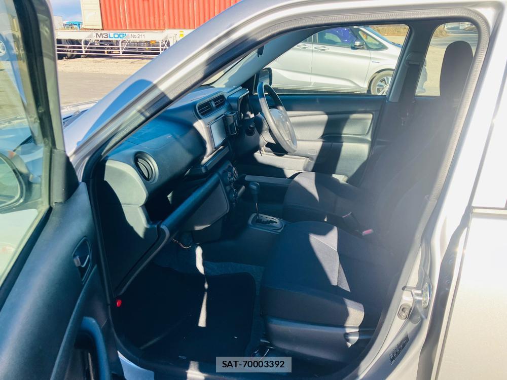 Toyota PROBOX VAN 2019-01 678203-9