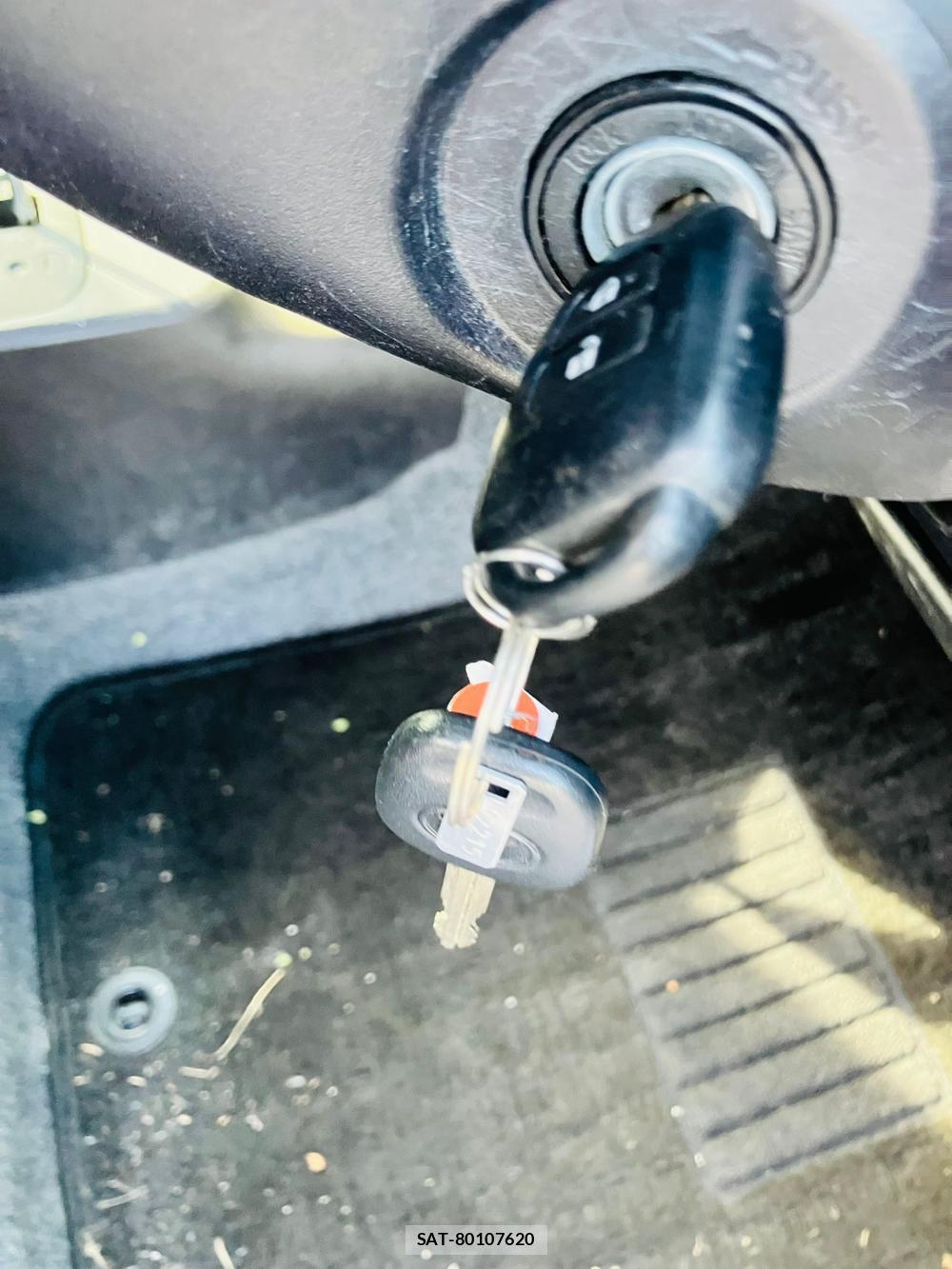 Toyota PROBOX VAN 2019-12 684130-21
