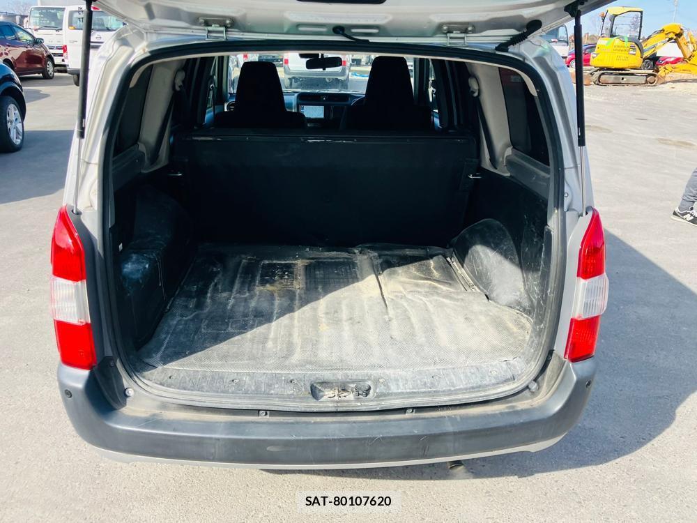 Toyota PROBOX VAN 2019-12 684130-23