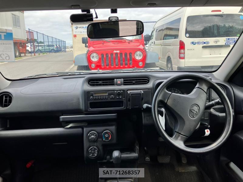 Toyota PROBOX VAN 2018 1261921-12