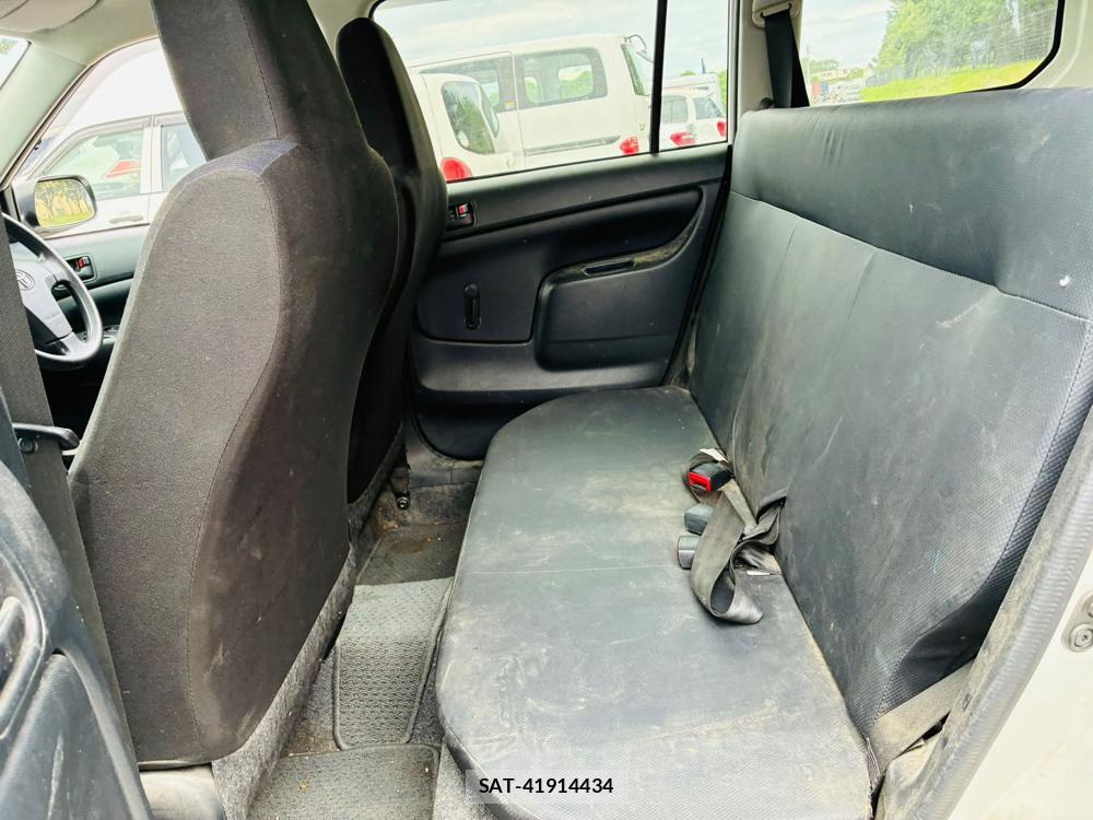 Toyota PROBOX VAN 2019-06 7590453-9