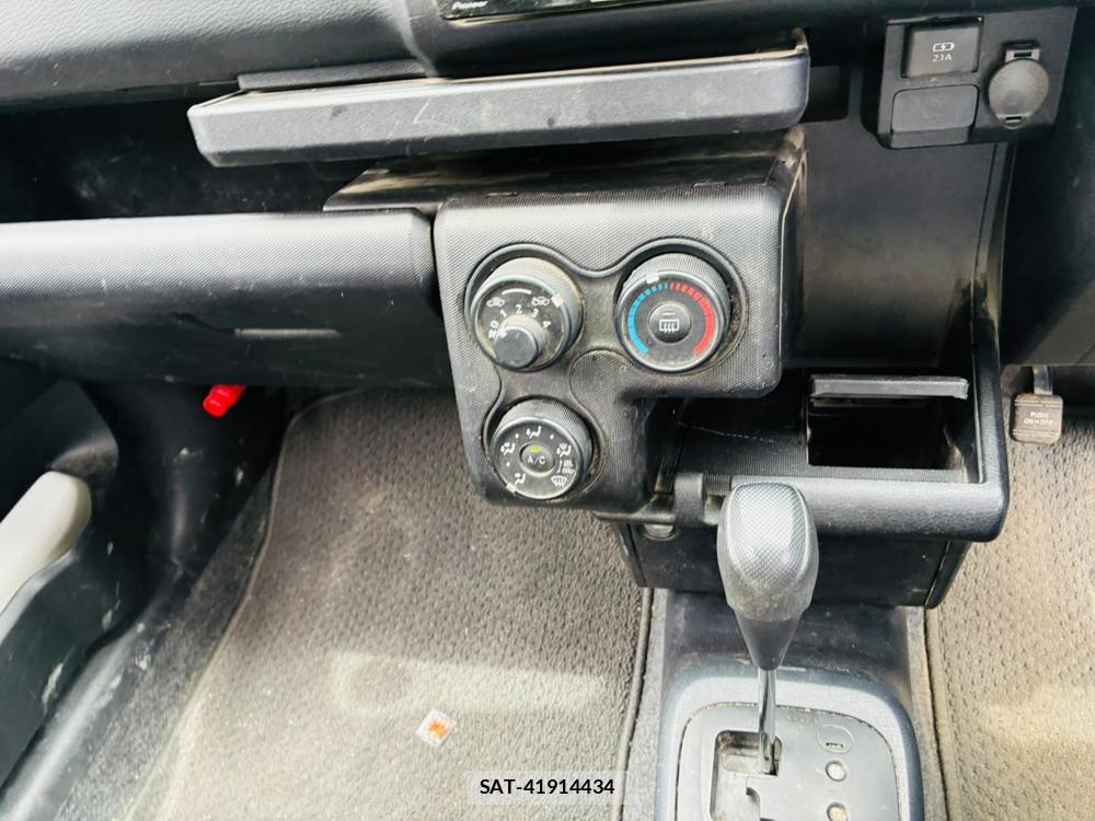 Toyota PROBOX VAN 2019-06 7590453-19