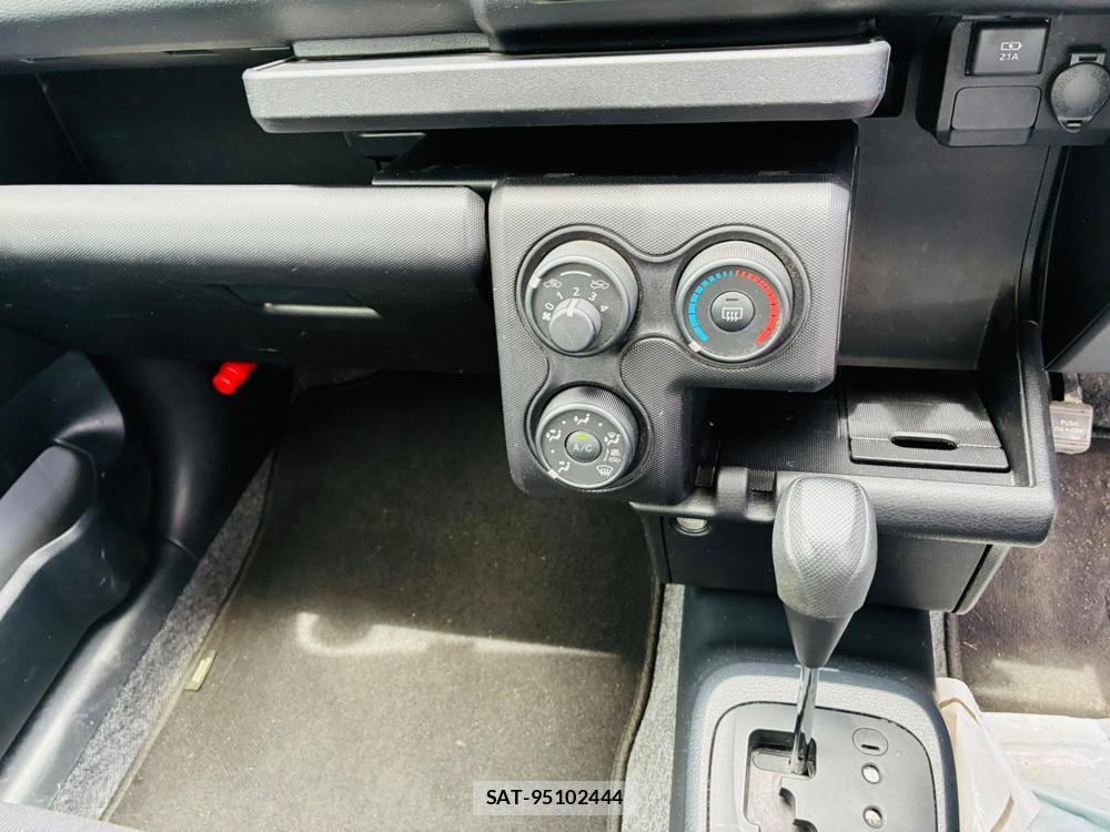 Toyota PROBOX VAN 2020 7335617-19