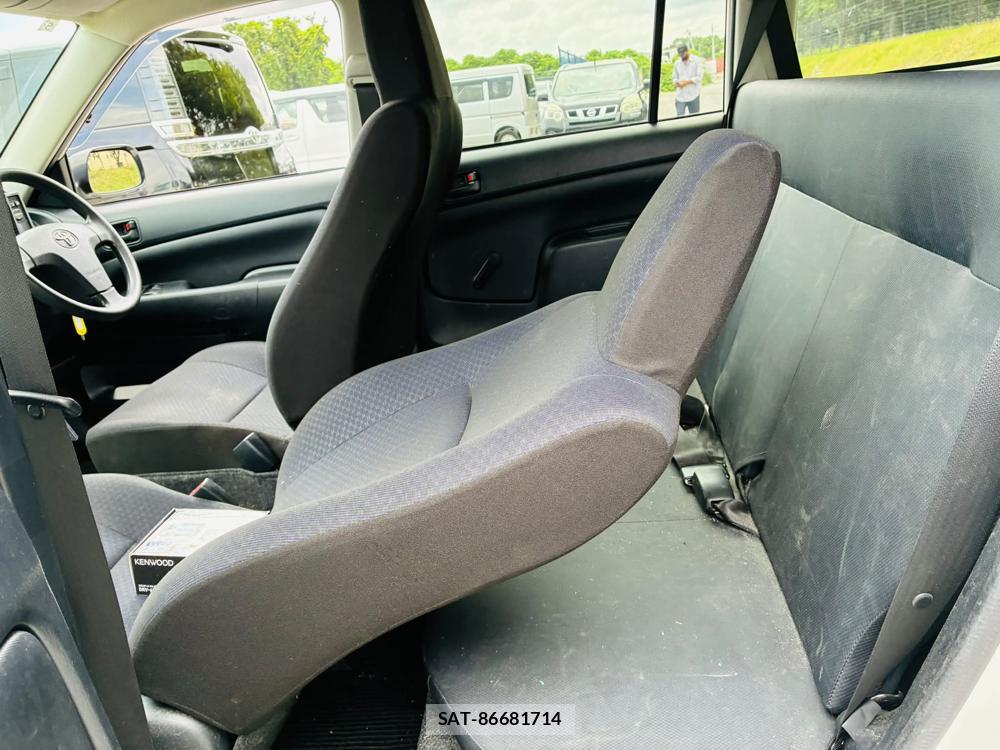 Toyota PROBOX VAN 2019-06 7439582-9