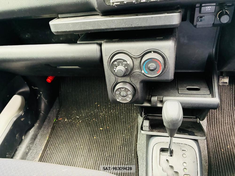 Toyota PROBOX VAN 2020 7270030-19