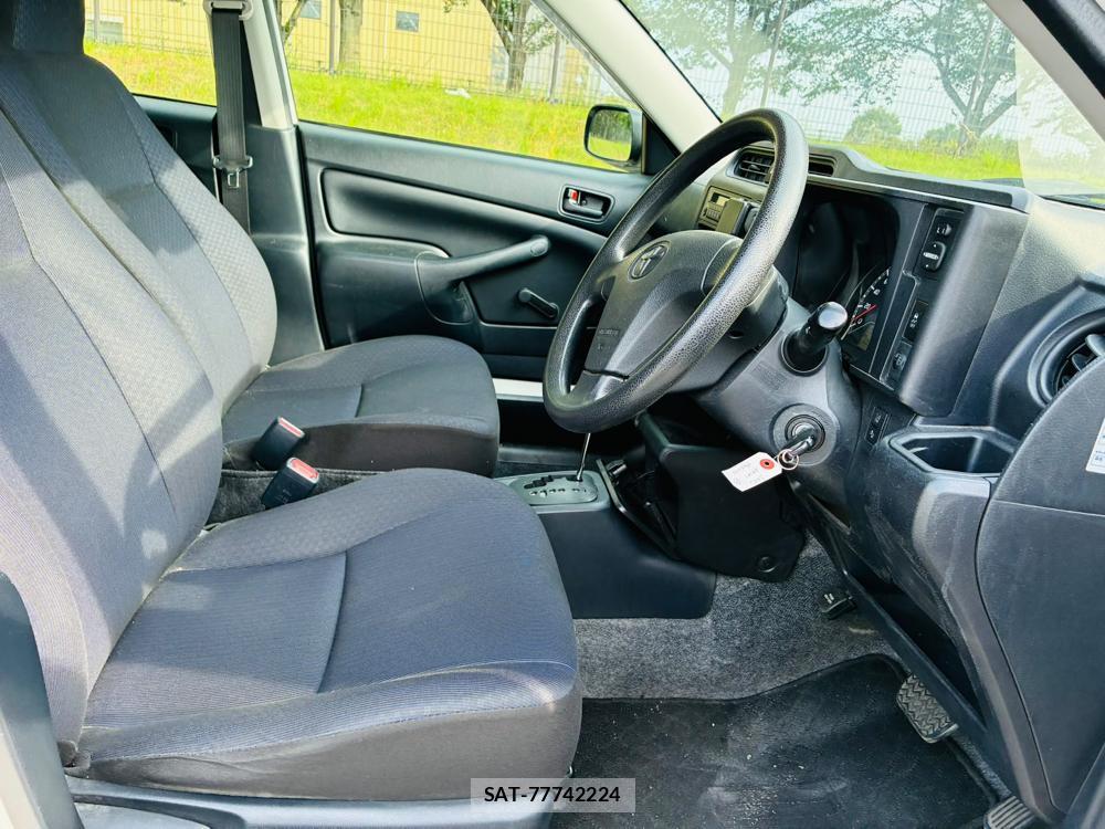 Toyota PROBOX VAN 2019-06 7963414-11