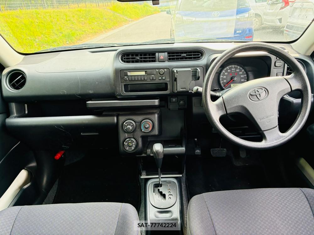Toyota PROBOX VAN 2019-06 7963414-12