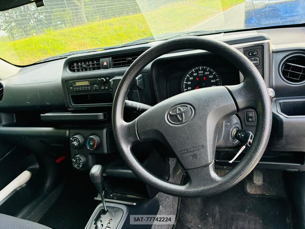 Toyota PROBOX VAN 2019-06 7963414-14