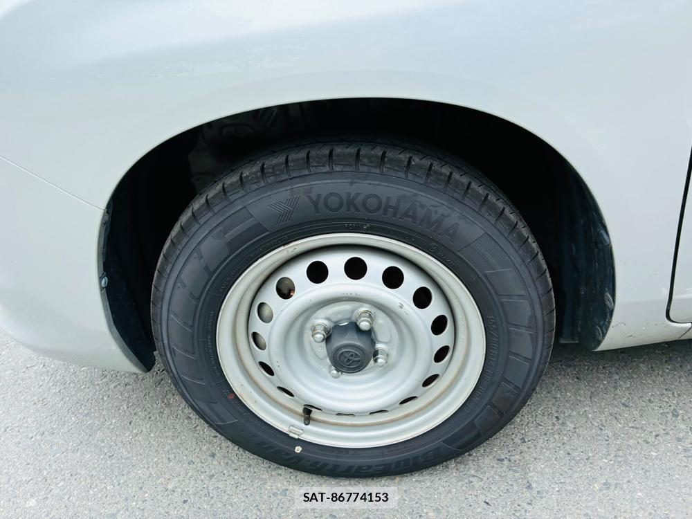 Toyota PROBOX VAN 2020-07 8240820-29