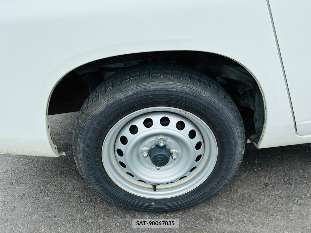 Toyota PROBOX VAN 2020-06 8240825-27
