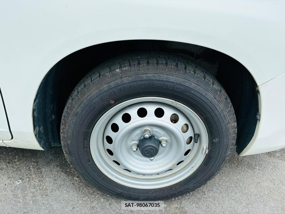 Toyota PROBOX VAN 2020-06 8240825-28