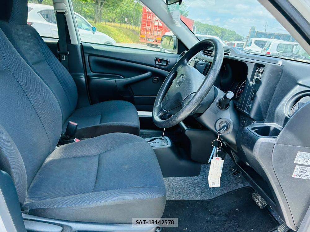 Toyota PROBOX VAN 2020-07 8240811-11