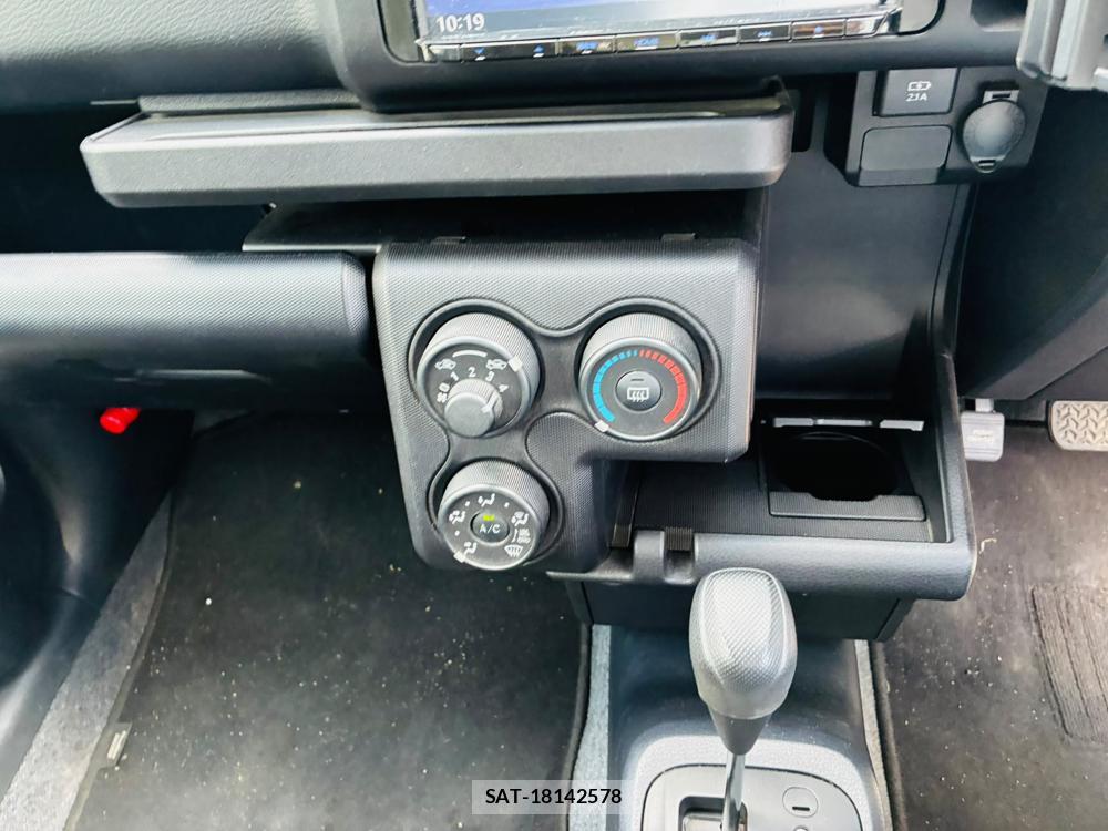 Toyota PROBOX VAN 2020-07 8240811-19