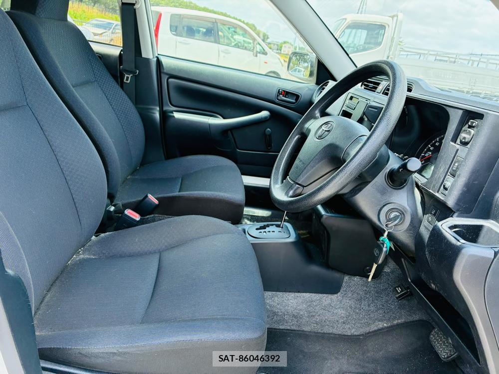 Toyota PROBOX VAN 2020-07 8261526-11