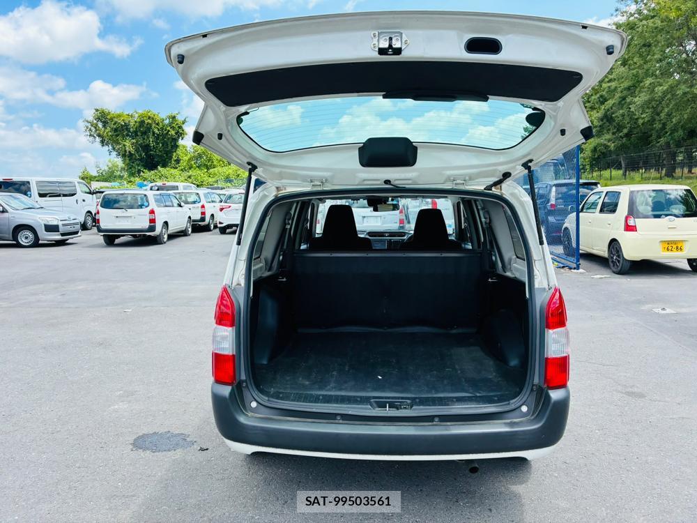 Toyota PROBOX VAN 2020-07 8261525-26
