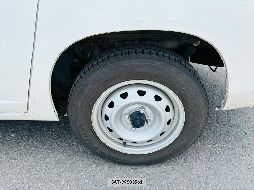 Toyota PROBOX VAN 2020-07 8261525-30