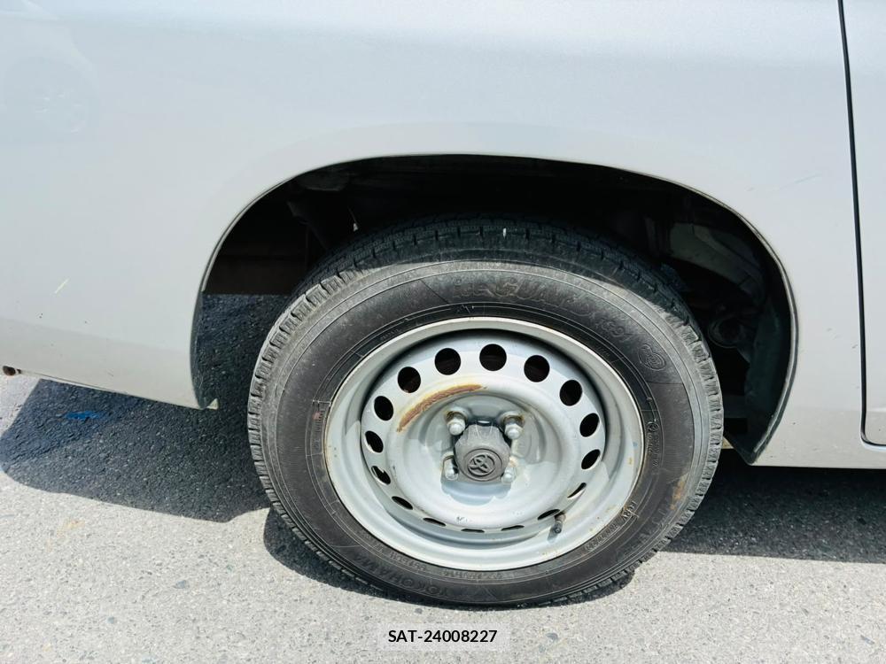 Toyota PROBOX VAN 2020-07 8261524-27