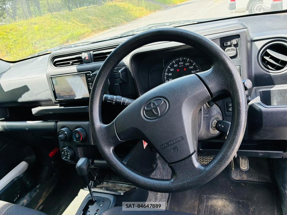 Toyota PROBOX VAN 2020-06 8240813-14